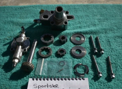 Bomba de aceite Harley Davidson Sportster 883/1200 OEM completa, necesitará kit de reconstrucción Foto 1 de 4