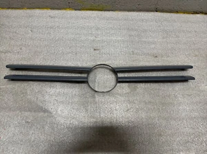 1996-1999 Volkswagen Jetta Front Grille 1H6-853-653D-GRU OEM - Picture 1 of 21