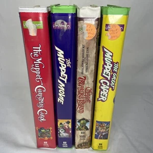 (4) The Muppets Movies - Christmas Carol, Treasure Island, Muppet Movie, Great.. - Foto 1 di 8