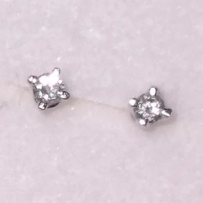NUEVO Genuino 9ct 9k 375 Oro Blanco Damas Hermosos Aretes Diamantes Foto 1 de 4