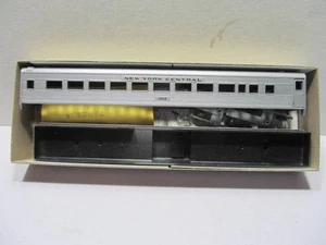 Athearn Scala HO New York Central Coach Kit 1817 - Foto 1 di 3