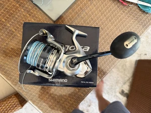 Shimano Saragosa 10000 PG Kołowrotek spinningowy słonowodny - 30 funtów. Plecionka pająka - Zdjęcie 1 z 6