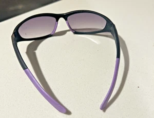 Vintage Adrienne Vittadini Italy Sunglasses: AVS500 001 CE - Picture 1 of 8