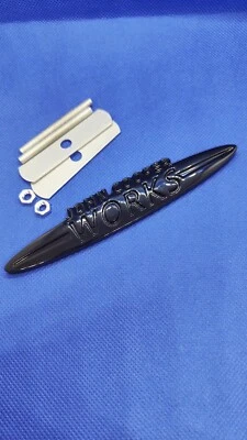 MINI JCW John Cooper Works emblème insigne logo Full Noir calandre clubman S one - Immagine 1 di 4