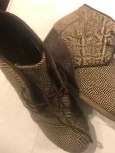 Toms Wedges Size 9 W - Preowned - Picture 1 of 6