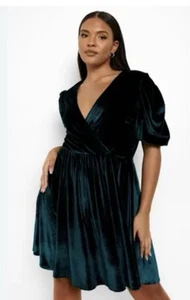Boohoo Plus Wrap Puff Sleeve Velvet Bottle Green Skater Dress Bnwt Sz 24 - Picture 1 of 5
