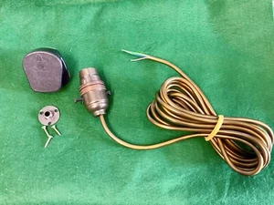 OLD ENGLISH BRASS PRE-WIRED WOODEN FLOOR STANDARD REWIRE KIT 3.5M UK GOLD FLEX - Picture 1 of 7