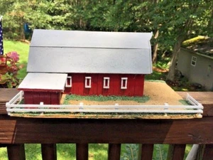 RED BARN Espositore Gioco Fatto a Mano Breyer Cavallo Barbie Giocattolo American Girl Casa delle Bambole - Foto 1 di 8