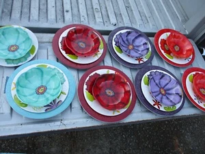 23 Pieces Laurie Gates California Melamine 8 Soup 8 Salad/Lunch 7 Dinner Plates - Picture 1 of 7