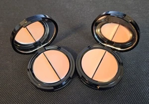 Eve Pearl Dual Salmon Concealer MEDIUM .16oz/4.5g (LOT OF 2) - Picture 1 of 5