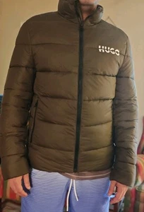 Chaqueta acolchada para hombre talla mediana Hugo By Hugo Boss verde Forrest, relleno de polietileno, nueva con etiquetas - Imagen 1 de 18