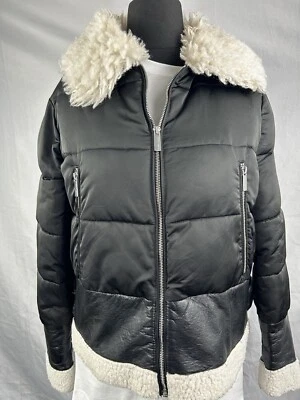 Chaqueta acolchada Karen Mullen talla mediana Foto 1 de 4