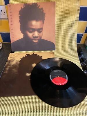 TRACY CHAPMAN S/T DEBUT ELEKTRA ORIGINAL 1988 EU / UK 1ST PRESS VINYL LP EKT44 - Image 1 of 4