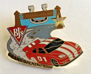 BJS Restaurant Mitarbeiter Grand Opening Alliance Texas TX 2010 Anstecknadel - Bild 1 von 3