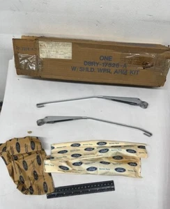 Ford D8RY-17526-A Windshield Wiper Arm Kit – Recall 92Z – Kit Code A – Fits 1971 - Picture 1 of 8