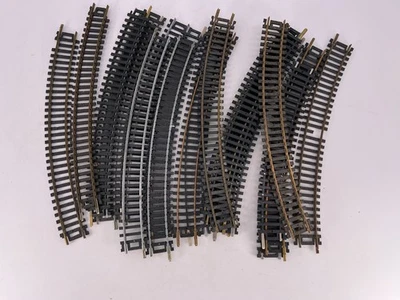 HO 9" 18R Curved Track Lot of 20 Mixed Atlas AHM Tyco Bachmann Brass Nickel Fair - Image 1 of 4
