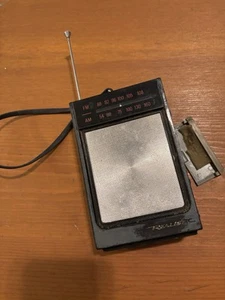 VINTAGE REALISTIC AM FM TRANSISTOR RADIO MODEL 12-662 WORKS VERY GOOD FS - Picture 1 of 9