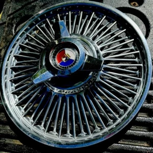 Galaxie 500 Beautiful Spoke Spinner Hubcap - Picture 1 of 3