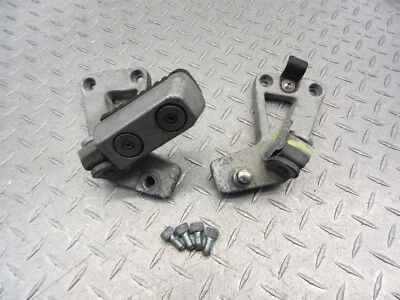 93-06 Kawasaki Concours ZG1000 2006 clavija de pasajero izquierda derecha Foto 1 de 4