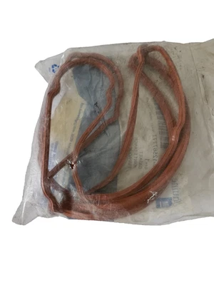 GM OEM NOS 12567777 Engine Oil Pan Gasket 2001-2007 GMC Chevrolet 1.8L V8 - Image 1 of 3