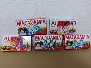 Sailor Moon Chocolate Macadamia Almendra Meiji Caja Vacía ×5 Tipos - Imagen 1 de 24