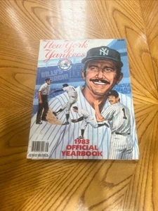 1983 OFFICIAL NEW YORK YANKEES TEAM YEARBOOK!!! GUIDRY PINELLA BAYLOR MARTIN - Picture 1 of 12