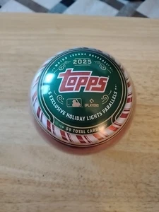 2025 Topps Holiday Ornament Tin Factory Sealed - Free Shipping! - Bild 1 von 5