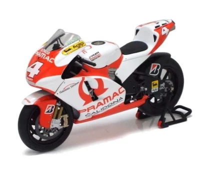 Minichamps 122070004 - Ducati Desmo16 GP7 A.Barros Pramac D'Antin MotoGP 2007 - Image 1 of 4