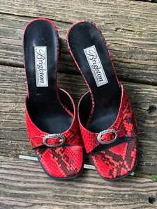 SALE @ BRIGHTON France RED Snake Skin Leather Clogs Mules Heels Sz 8 ❤️sj17j1 - Picture 1 of 10