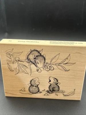 Stampa Rosa Casa Ratón Sello de Goma Montado en Madera Comer Arándanos Foto 1 de 4