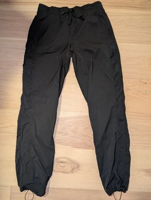 EDDIE BAUER - WOMEN'S MEDIUM - BLACK ELASTIC DRAWSTRING WAIST NYLON PANTS - Image 1 of 4