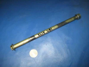 HONDA XL1000V VARADERO PERNO FORCELLONE SWING ARM AXLE SPINDLE - Foto 1 di 3