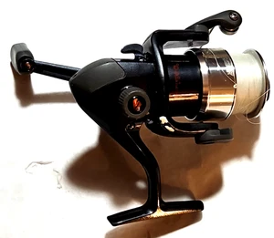 South Bend Spinning Reel – 4.9:1 Gear Ratio – Smooth Drag – Pre-Spooled – Black  - Picture 1 of 5