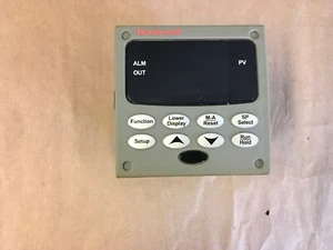 HONEYWELL DC2500-EE-000R-200-00000-E0-0 DIGITAL TEMPERATURE CONTROLLER (KB) - Picture 1 of 3