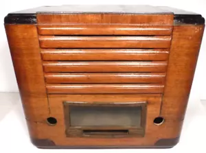 #2 RADIO DE MESA DE MADERA PLATEADA MODELO 6425 VINTAGE: CARCASA Y PLACA FRONTAL DE BAQUELITA - Imagen 1 de 12