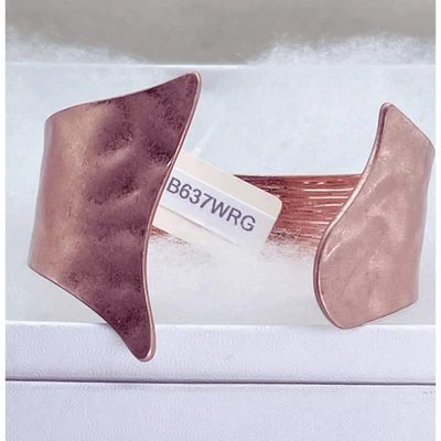 NWT Pomina  hammered distressed cuff bracelet in copper — 第 1/4 张图片