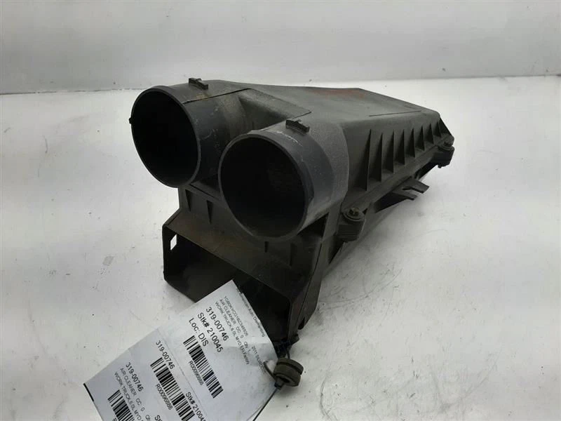 Purificador de aire 6,0 L 11-12 GMC Sierra 2500 25907147 Foto 1 de 4