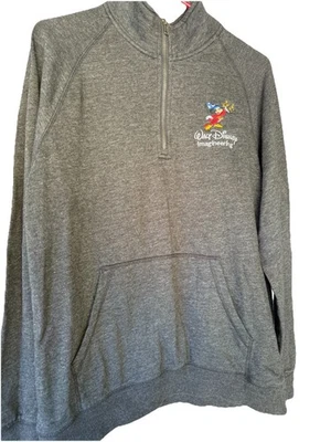 Sudadera Walt Disney Imagineering Cuarto Cremallera Gris Medio Foto 1 de 4