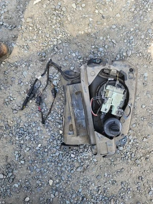 Volkswagen Passat TDI 2012-2015 diésel líquido de escape tanque DEF OEM F01C190099 Foto 1 de 4