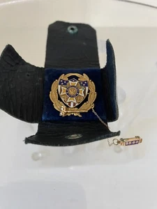 Vintage 10 Karat Gelbgold Sehr guter Erhaltungszustand Emaille Pin Foreign Wars Att 1955-68 - Bild 1 von 7