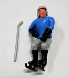 GIOCATORE DI HOCKEY - SORPRESA KINDER COMPONIBILE ANNI '70 - RARA - - Imagen 1 de 4