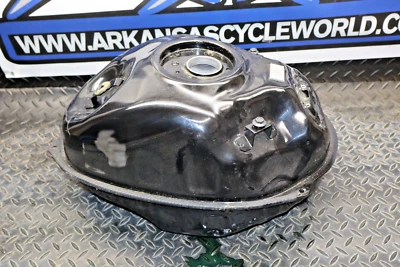 BICICLETA 802 TANQUE DE GAS PILA DE COMBUSTIBLE METAL 21 YAMAHA YZF R3 YZFR3 2021 ENVÍO GRATUITO A EE. UU. Foto 1 de 4