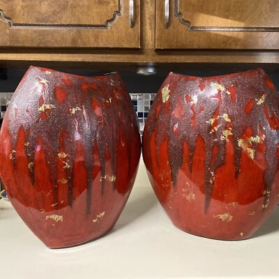 2 jarrones planos rojos texturizados con conjunto de jarrones grandes dorados asiáticos orientales Foto 1 de 4