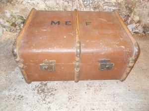 Antique Vintage TRUNK Travel Case SUITCASE WOODEN Ribbed, Leather Handles - Picture 1 of 8