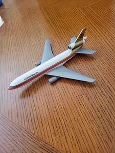 Rare Vintage DC-10 Continental Airlines Douglas Airplane Model - 9" - Imagen 1 de 8