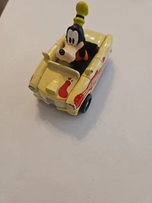 Disney 2016 Mickey Mouse Clubhouse Goofy’s Spaghetti Mayhem Vehicle 3" Toy - Image 1 of 4