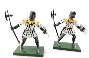 Britains: Black/White/Blue Foot Knight w/Pole Axe - Picture 1 of 3