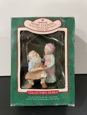 Hallmark Keepsake 1987 Mr and Mrs Claus Collector's Series #2 Home Cooking
