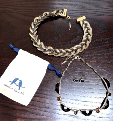 Lote de 2 COLLARES, PENDIENTES Y BOLSO CHLOE & ISABEL Diseño Trenzado y Deco Estrás Foto 1 de 4