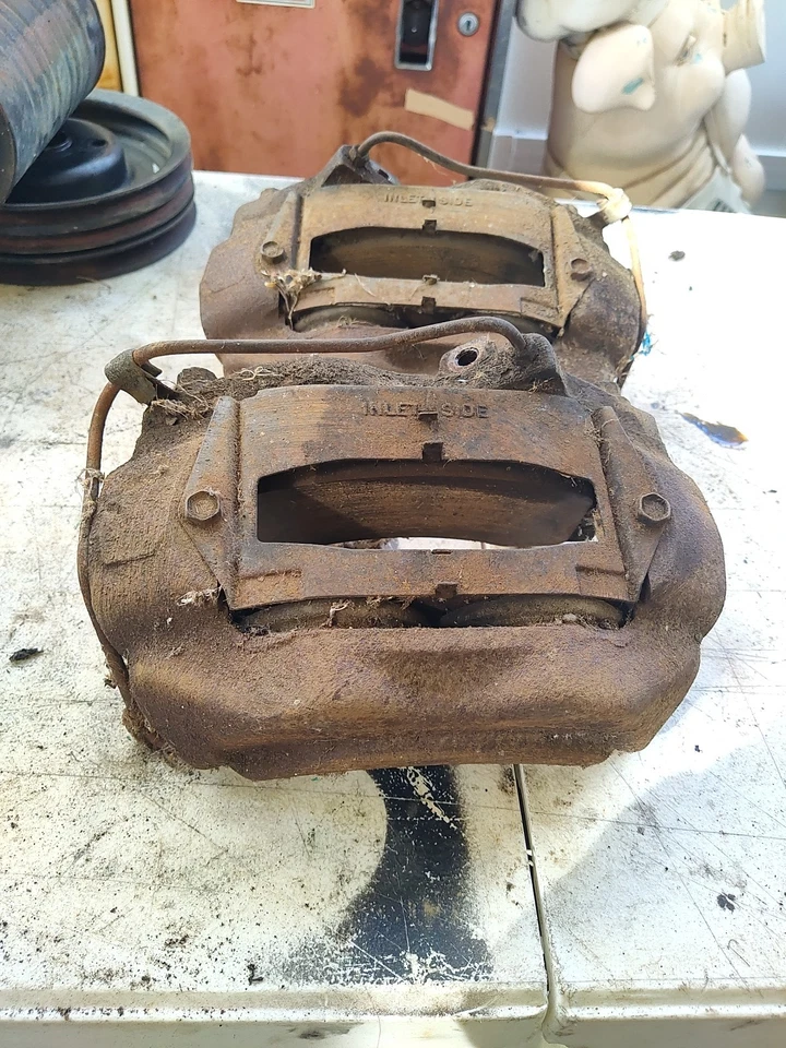 Pinzas de freno Ford Thunderbird Kelsey Hays 1965/66 Foto 1 de 4